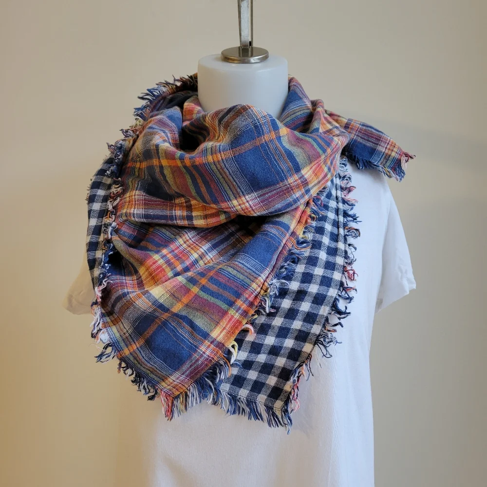 Hollister Reversible Scarf - Picture 1 of 4